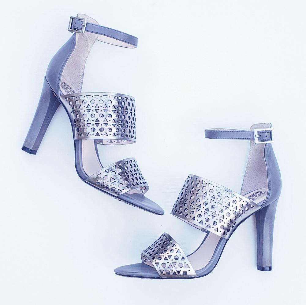 🎉HP🎉 Vince Camuto silver laser cut heels - Picture 2 of 9